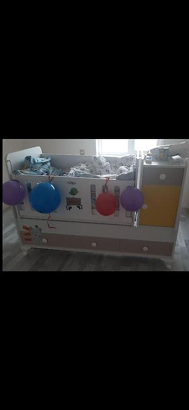 Oğlan və qız üçün, İşlənmiş, Dördbucaq, Beşik, Matras ilə, Yellənmə mexanizmsiz lalafo.az -da Oğlan və qız üçün, İşlənmiş, Dördbucaq, Beşik, Matras ilə, Yellənmə mexanizmsiz