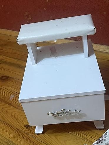 plastik taburetka: Ağ rəngli kompakt oturacaq/qutu kombinasiyası - Material: ağ — 1