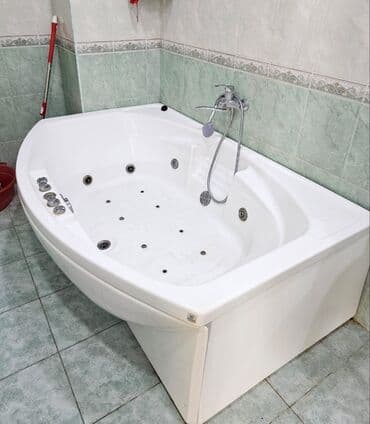 su mühərriki: Hidromassajlı künc vanna Alınan qiymət 2400 AZN. Satılır 190 AZN. Bu — 1