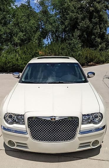 qapi ve pencere: Avtomobil icarəsi. Gəlin maşını. Qiymətə avtomobil, şofer, benzin — 6