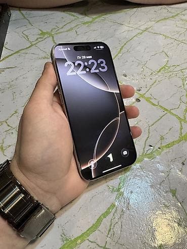 philips xenium 9@9h: IPhone 15 Pro, Natural Titanium, Face ID — 2