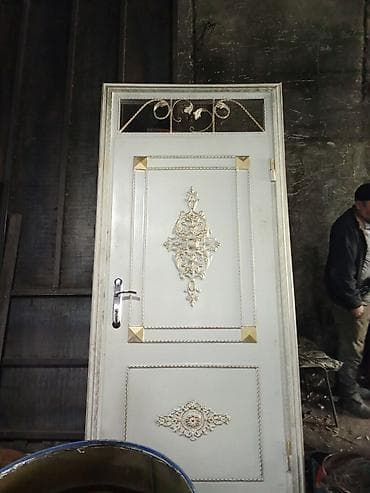 lis demir: Metall qapılar – dekorativ naxışlı, üst şüşə pəncərəli modellər — 3