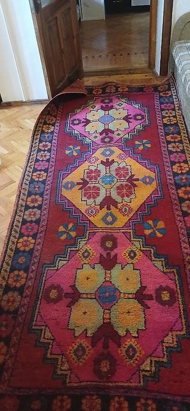 Digər: Qedimi xalca 1 əsr yașı var tecili satilir qiymetde razilaşmaq olar — 1