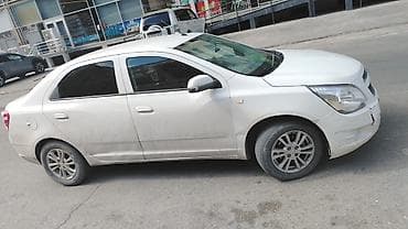 mazda 3 nece masindi: Chevrolet Cobalt sedan – ağ rəng. - Kuzov: 4 qapılı sedan, ağ rəng — 3