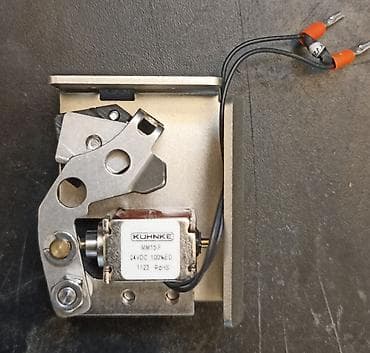 seyfi qapi: Kuhnke MM15-F elektromaqnit modul - Gərginlik: 24 V DC (24VDC, 100% — 1