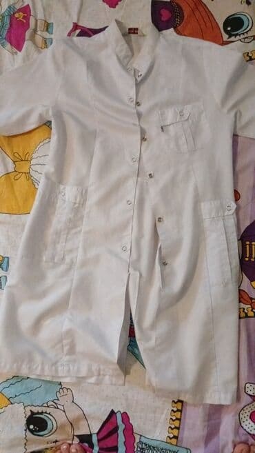 tibbi formalarin satisi: Ağ rəngli tibbi xalat - Klassik model, yarımstend yaxalı - Ön hissədə — 4