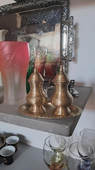 Mis pirinçdən ədviyyat qabları dəsti - 2 ədəd örtüklü ədviyyat qabı