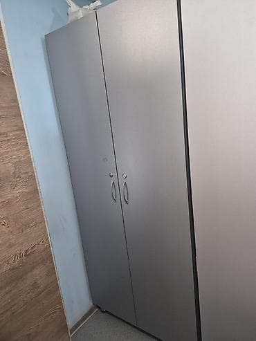 Ofis dolabları: Metall ofis şkafı – 2 qapılı, boz rəng. - Kompakt ölçü: dar enli — 2