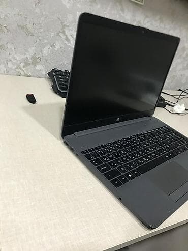 Avtoelektronika: HP noutbuk - Brend: HP - Korpus: mat tünd boz/qara rəng, kompakt və — 6
