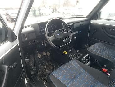 ikinci el radiatorlar: LADA Niva (3 qapılı) ağ rəngli off-road SUV - Kuzov: 3 qapı, qısa — 8