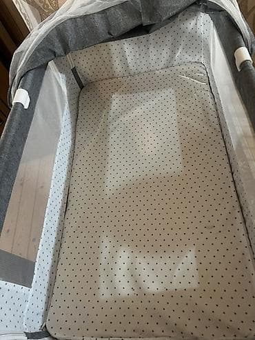 Oğlan və qız üçün, İşlənmiş, Dördbucaq, Beşik, Matras ilə, Yellənmə mexanizmsiz lalafo.az -da Oğlan və qız üçün, İşlənmiş, Dördbucaq, Beşik, Matras ilə, Yellənmə mexanizmsiz