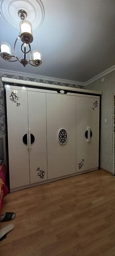kontakt home 16: Sumqayıt . 6 qapılı çox gözəl dolab içərisi çox dərin və möhkəmdir — 2