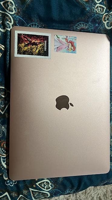 lexar ssd: Apple MacBook Air 13.3" (M1) - Çip: Apple M1 - Operativ yaddaş: 8 GB — 1