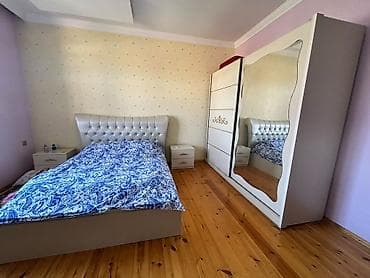 tumbocka: Yataq otağı mebel dəsti. Dəstə aşağıdakılar daxildir: - 2 nəfərlik — 3
