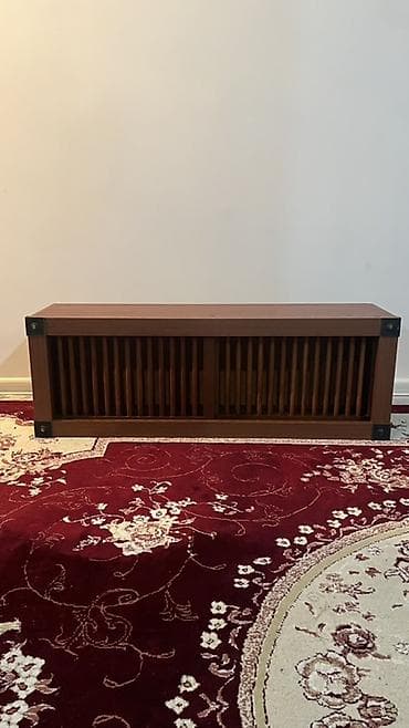 cehennemden gelen ses kitab oxu: Satılır taxta kitab dolabı divardan asılı Səliqəli vəziyyətdədir — 2