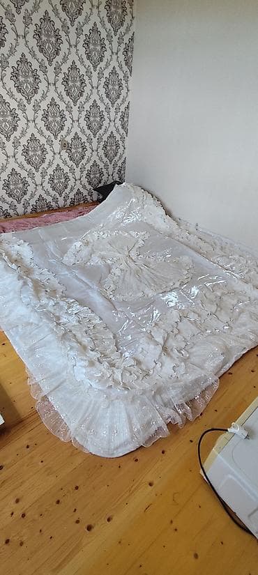 Yataq üçün rəng - Ağ Yataq örtüyü