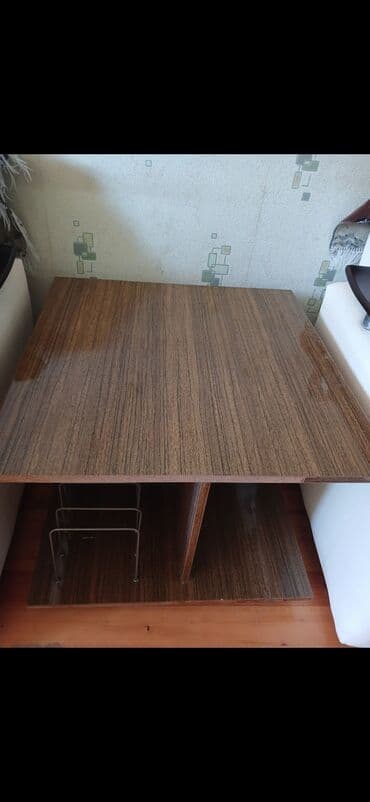 Jurnal masası, İşlənmiş, Açılmayan, Kvadrat masa lalafo.az -da Jurnal masası, İşlənmiş, Açılmayan, Kvadrat masa