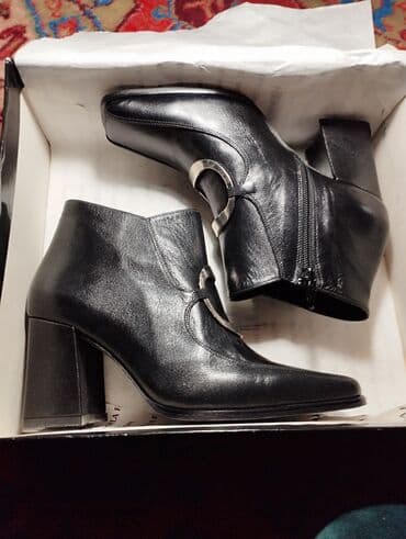 qiz ucun botlar: Ölçü: 35, rəng - Qara, İşlənmiş — 1