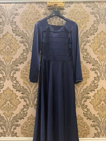 qadın ucun donlar: Göy rəngli, uzunqol qadın donu. Boğaz hissəsi bağlı, hündür yaxalı — 2