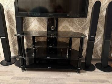 şüşə polka: Düz TV altlığı, Polkalı, Şüşəli — 1