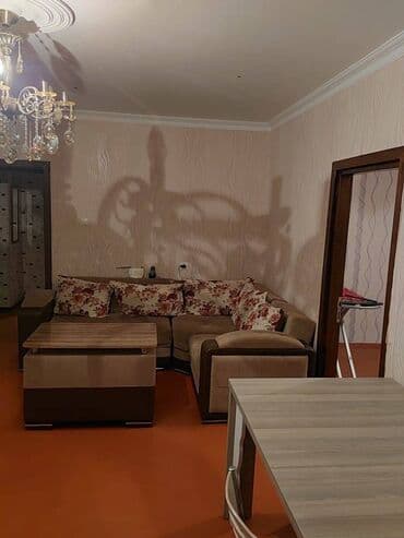 bakida satdiq evler: Sumqayitda das bazarin yaxınlığında 18-ci mikrarayonda 5 mertebeli — 1