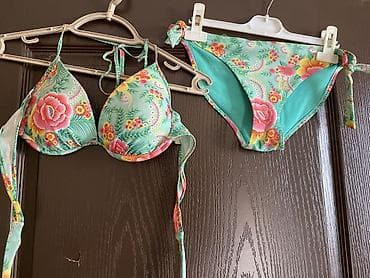 Şəxsi əşyalar: Narıncı rəngdə qadın plaž komplekti. Ölçülər 36-S. 38-M. Birinci — 8