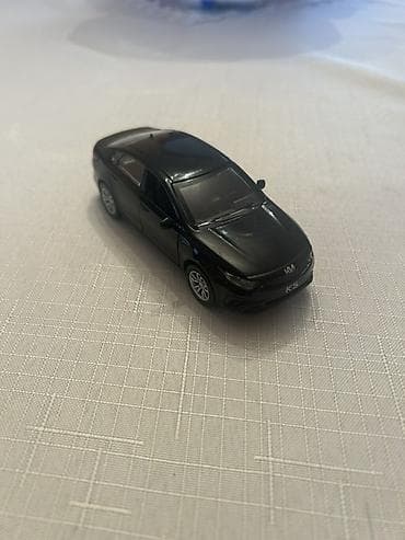 mini disk: Kia K5 miniatür model maşın - Ölçü: təxmini 1:32 miqyas (kompakt — 2