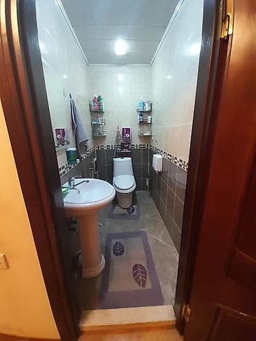 bine sovxoz: Gənclik metrosuna yaxın, Ayna Sultanova heykəli və İstanbul NS — 3