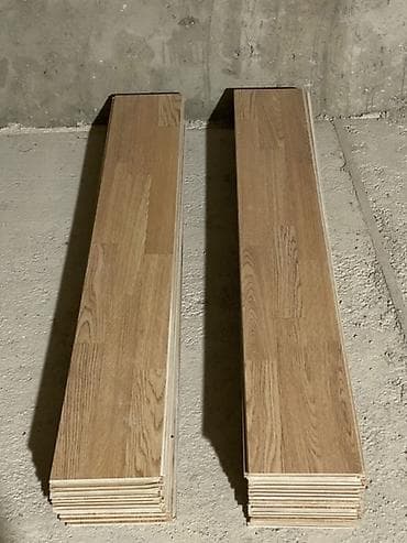 laminat islenmis: Laminat döşəmə taxtaları – açıq palıd rəngi İşlənmişdir Ksoklarıyla — 2