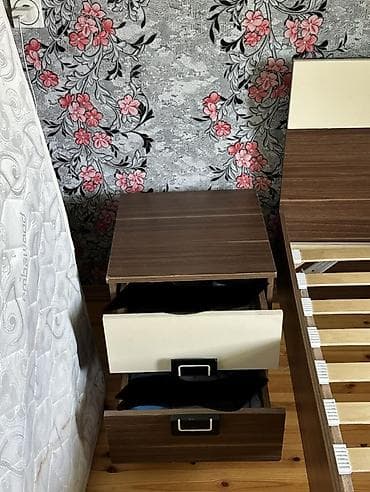 sfaner: İşlənmiş, 4 qapılı, Güzgülü, Qəhvəyi, Taxta, Kupe, Düz dolab — 5