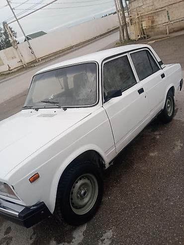 Продажа авто: Lada 2107 sedan - Kuzov: ağ rəng, klassik 2107 arxa optikalar və xrom — 10