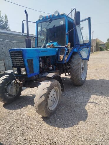 belarus traktor: Mavi rəngli Belarus traktoru təsərrüfat işləri üçün ideal bir — 4