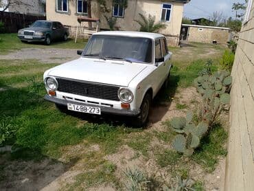 moto 50 cc: Avtomobil: Klassik VAZ/Lada sedanı (ağ rəng) Kuzov: 4 qapılı, kompakt — 5