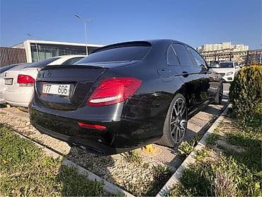 d1s led: Mercedes-Benz E-Class Sedan – qara rəng, AMG üslublu eksteryer paketi — 4