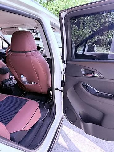 niva 213 mator: Chevrolet Orlando – ağ rəngli, praktik və geniş ailəvi miniven/SUV — 8