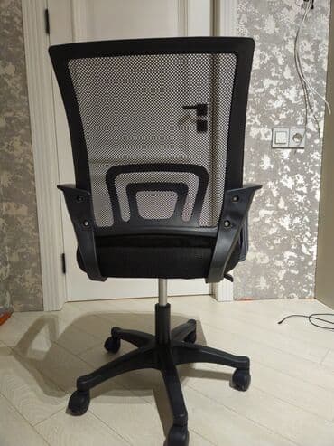 kompüter kreslo: Təkərli, Qolları tənzimlənmir — 3