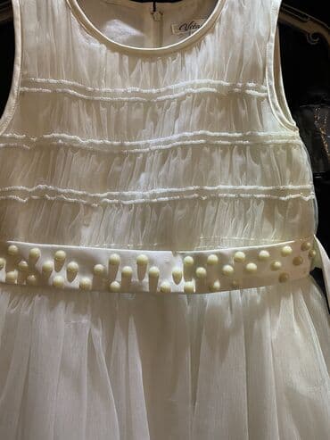 ağ don: Gelinlik (texmini 9-11yas)(yenidir demek olarfata hediyye) — 2