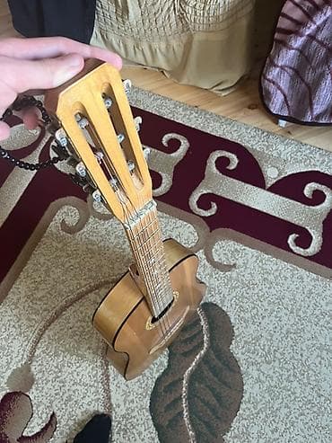 Klassik akustik gitara - Korpus: tam ağacdan hazırlanmış, təbii lak — 3