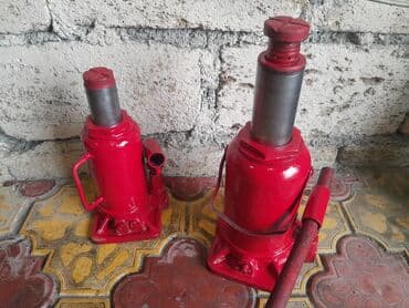 Qoşqular: Hidravlik “butulka” tipli domkratlar - Güc növləri: 2 ədəd domkrat – — 1