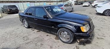 cayenne krilo 2013: Mercedes-Benz E 220: 2.2 l | 1994 il Sedan — 4