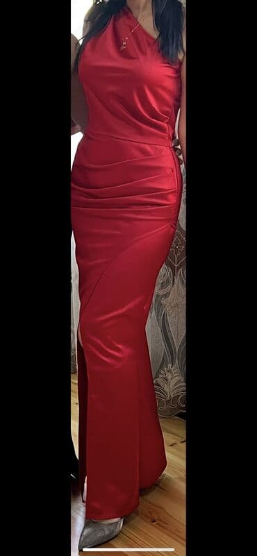 Temiz atlas don 150 azn tikilib birce defe toya geyinilib 38 40 beden