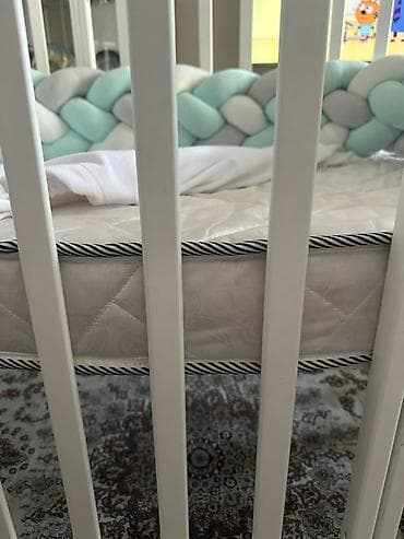 işlənmiş xalçalar: Для девочки и мальчика, Б/у, Овальная, Колыбель, С бортиками, С матрасом, С механизмом качания — 4