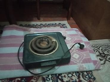 Mətbəx üçün kiçik məişət dəsti Komplektə daxildir: - Elektrik tək