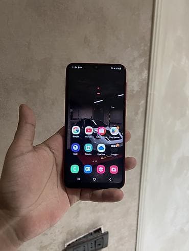 dubai telefonlar: Samsung Galaxy A10, 32 GB, rəng - Qırmızı, Face ID — 6
