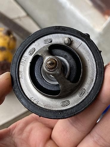 Диффузоры: 2007 hyundai i30 1,4 benzin matorunun üstden çixma hissələridi — 1