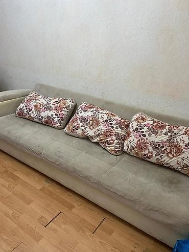 Divanlar: 3m 3 dosek. giymetde razilasmaq olar. ximcistka edib baha da sata — 2