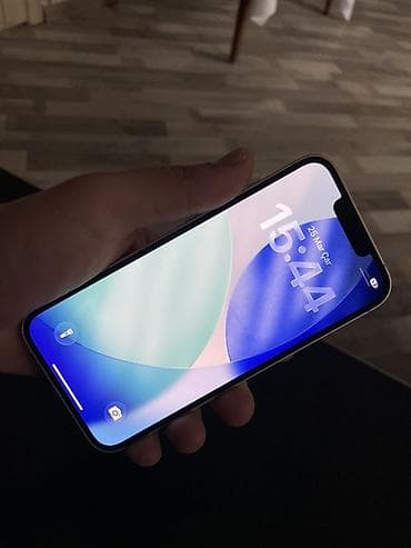 ikinci el apple 13: IPhone 13, Gümüşü, Face ID — 5