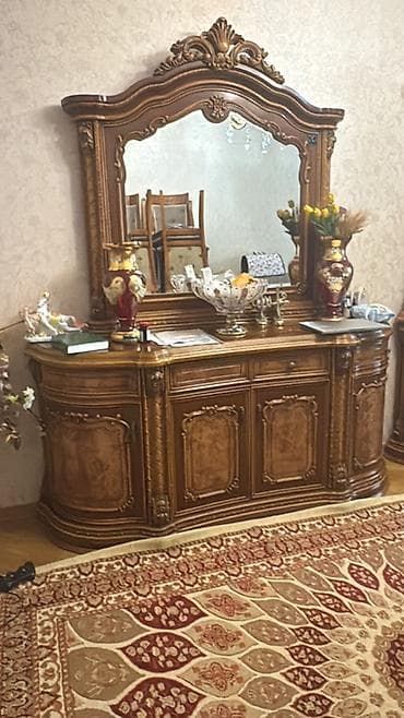 seyf dolab: Klassik üslubda böyük güzgülü konsol/bufet - Material: təbii ağacdan — 1