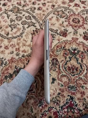 ipad pro 2018: İşlənmiş Apple iPad 3 (2012), 9,7", < 64 GB, Ünvandan götürmə — 4