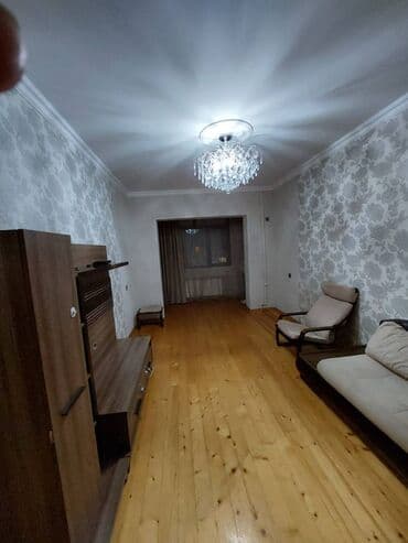 9 ci mikrorayon satilan evler: Bakı, 2 otaqlı, Köhnə tikili, 65 kv. m — 1